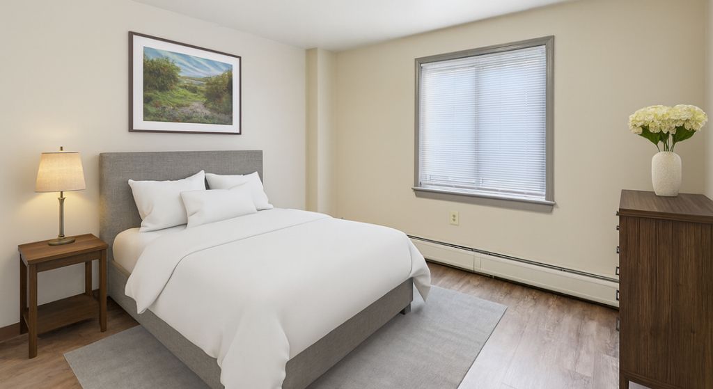 1490 Estates bedroom