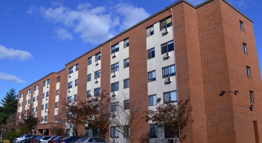 83 Doyle Ave.
Providence, RI 02906
83 Senior Apartment Homes with Section 8 Rental Assistance
401-351-3220 TTY 711
