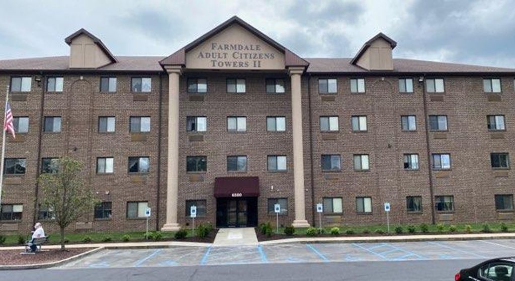 6500 Vandre Ave.
Louisville, KY 40228
50 Senior Apartment Homes with Section 8 Rental Assistance
502-961-0062 TTY 711