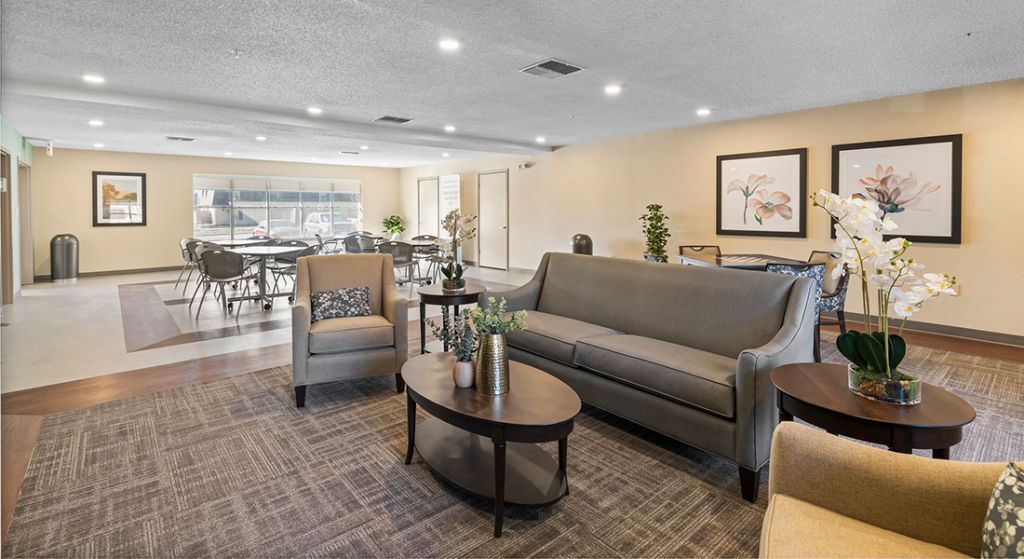 Silvertree Seniors of San Antonio lounge