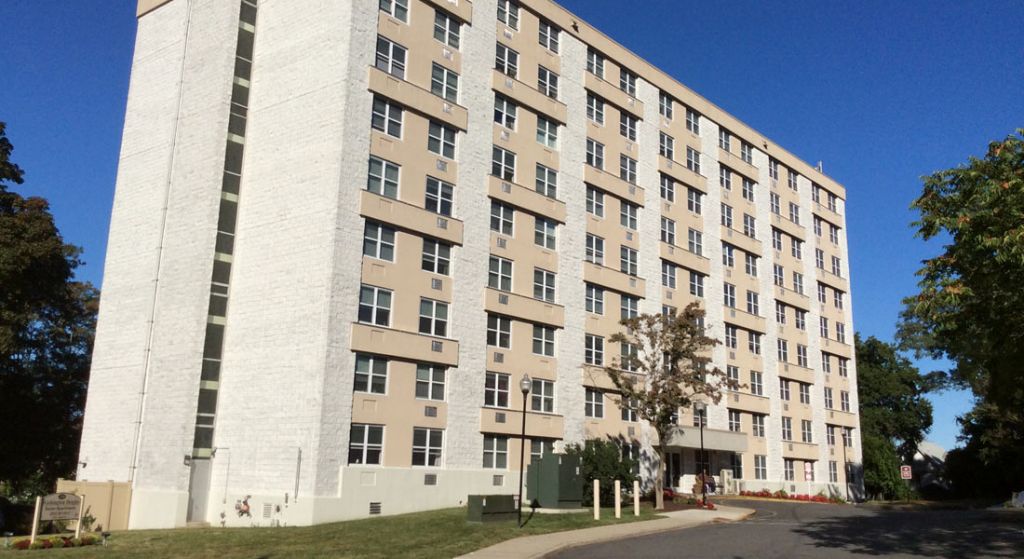 115 Washington Ave
Bridgeport, CT 06604
120 Senior Apartment Homes with Section 8 Rental Assistance
203-367-8171 TTY 711