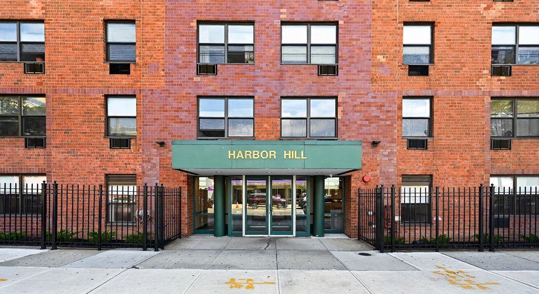 HH25 Harbor Hill Exterior
