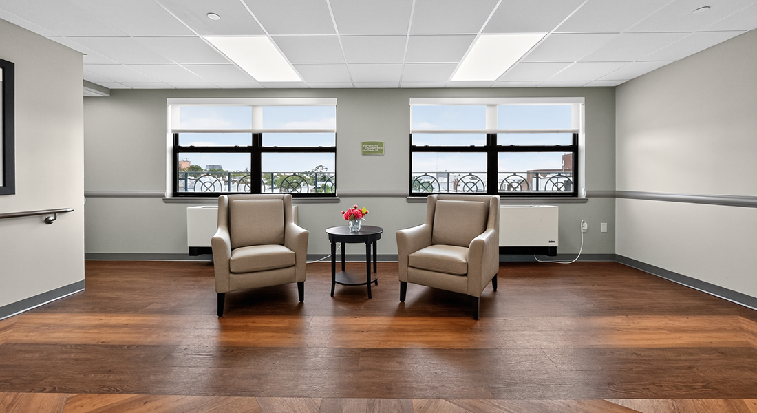 SG35 Sunset Gardens lounge