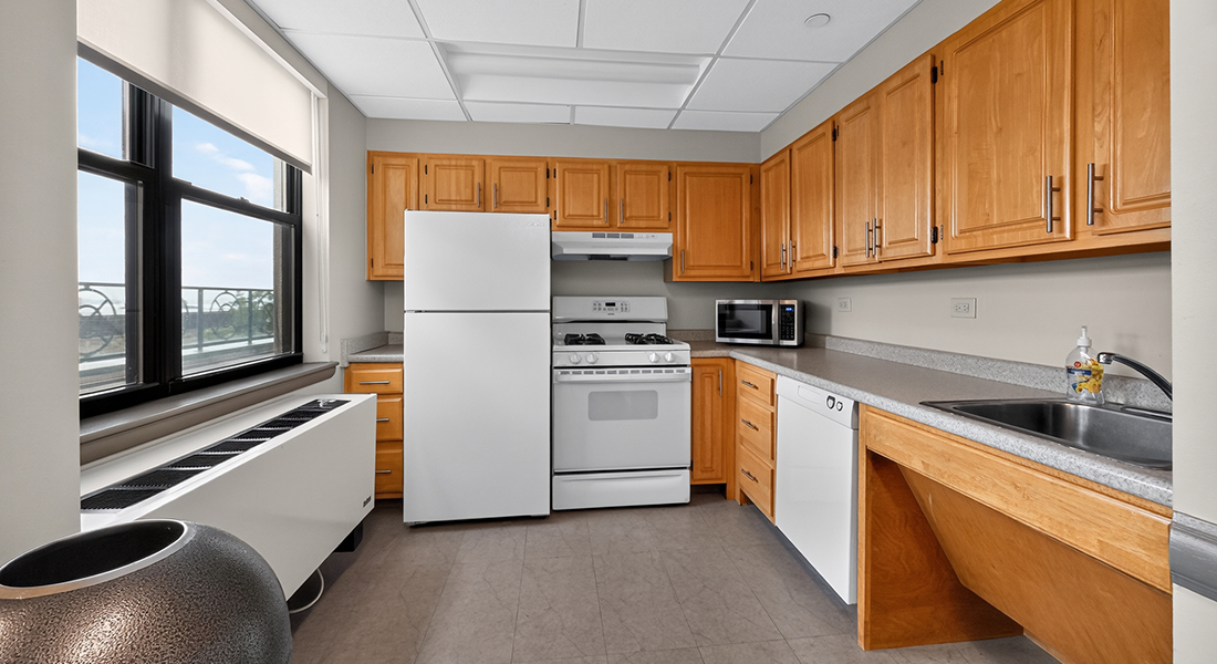 SG42 Sunset Gardens kitchen