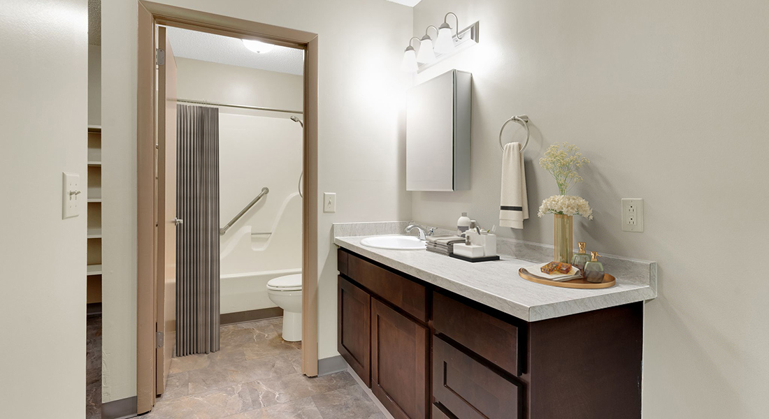 Highland Rim Terrace bathroom