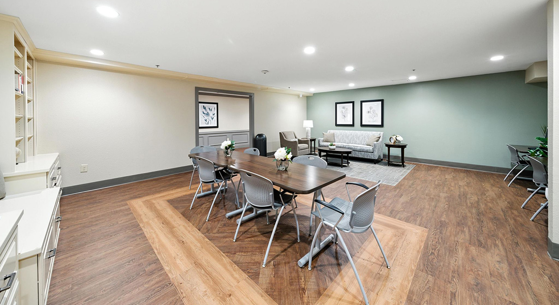 Mollie & Max Barnett & Tarrant County B'nai B'rith community room