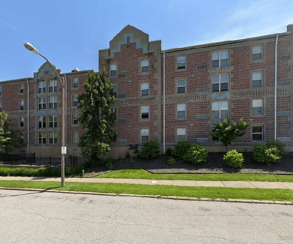 Eads Square exterior